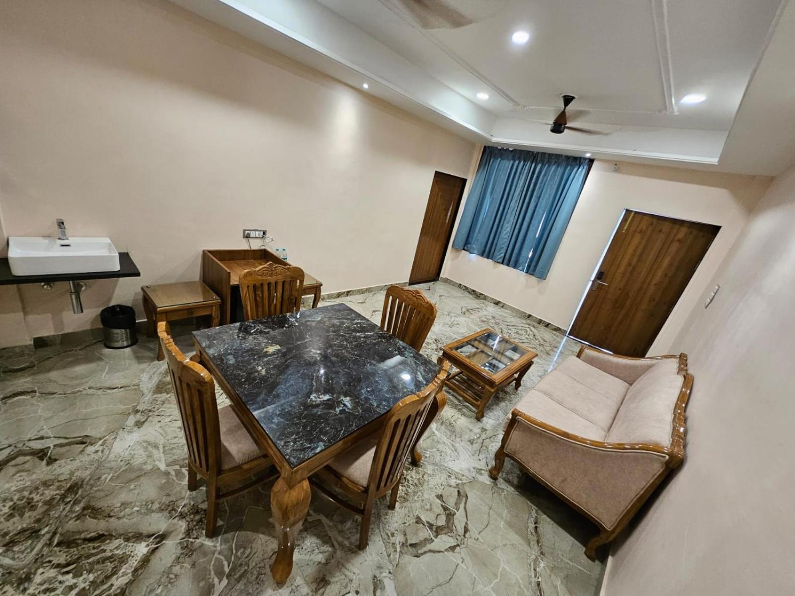 The Mewar Palace And Resort Shivpuri  Exterior photo